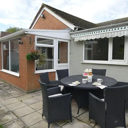Hare Lodge Woodhall Spa Exterior photo